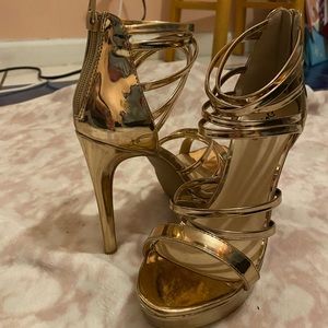 I bought this heels for a party but only wore them twice